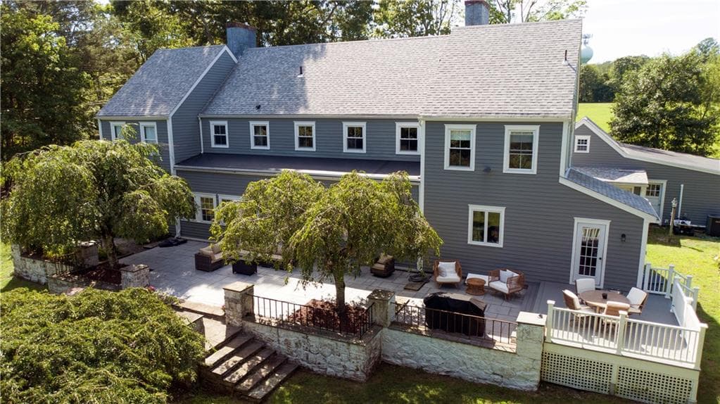 Single Family Residence at 1747 Mooresfield Road, South Kingstown, photo 4 of 50