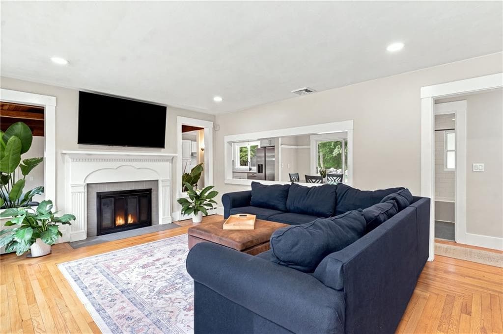 Single Family Residence at 110 Tower Hill Road, North Kingstown, photo 23 of 46