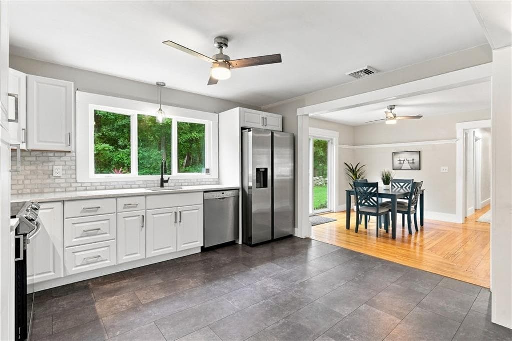 Single Family Residence at 110 Tower Hill Road, North Kingstown, photo 14 of 46