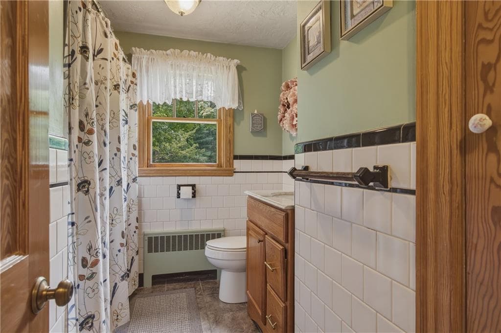 Single Family Residence at 880 Victory Highway, Burrillville, photo 17 of 34