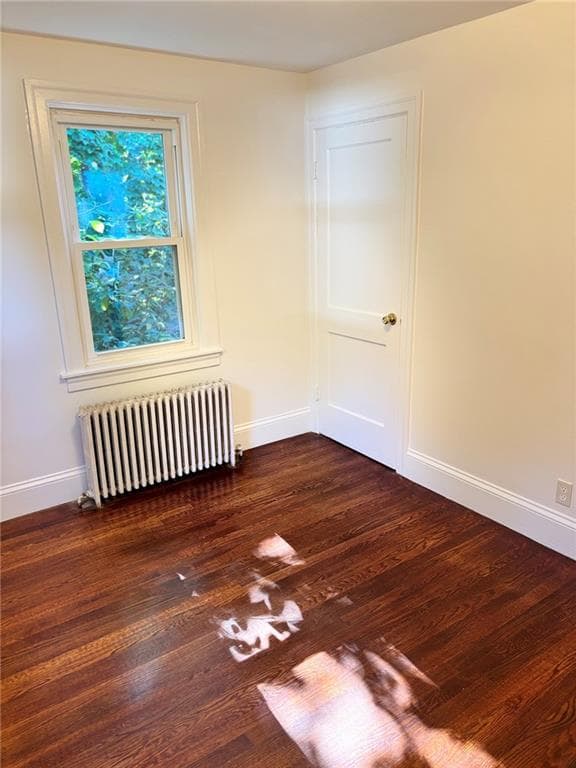 Single Family Residence at 56 Chesterfield Avenue, Warwick, photo 13 of 15