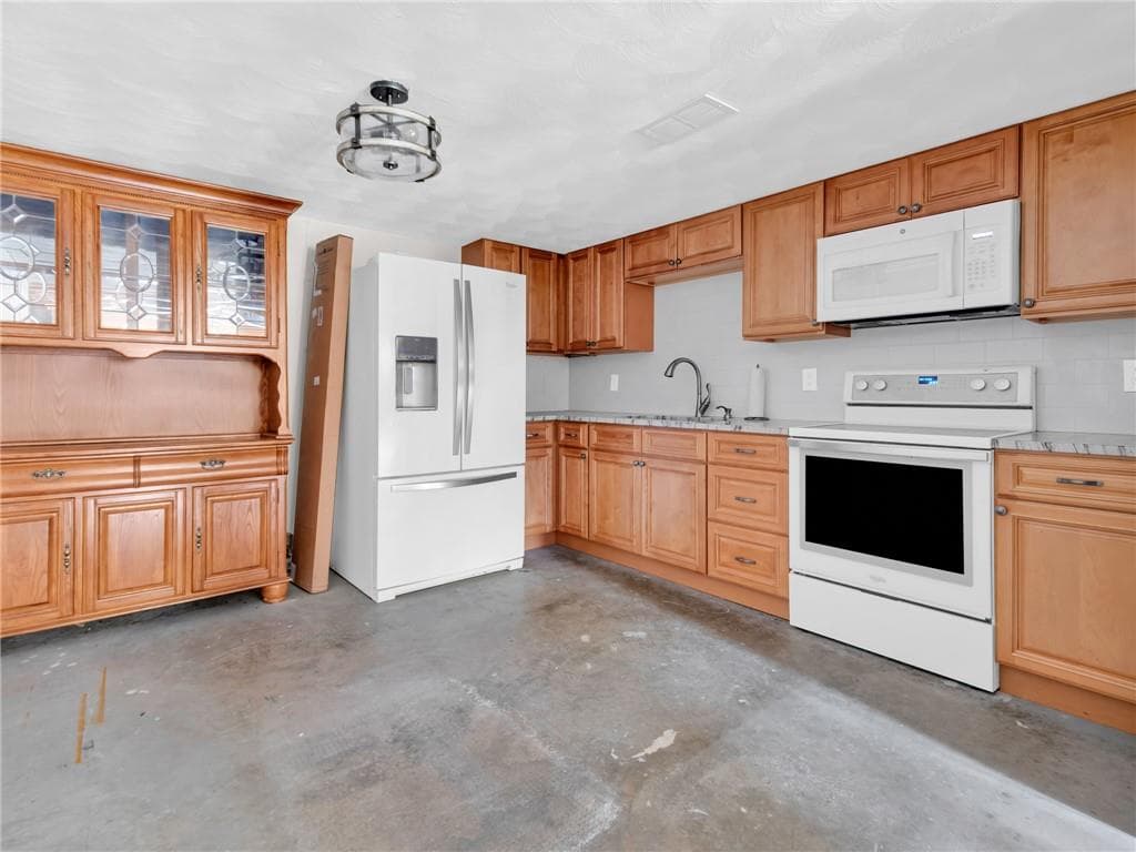 Single Family Residence at 203 Hartford Pike, Foster, photo 29 of 38