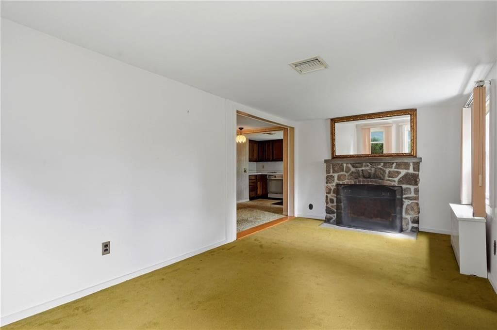 Single Family Residence at 1639 South County Trail, East Greenwich, photo 20 of 47