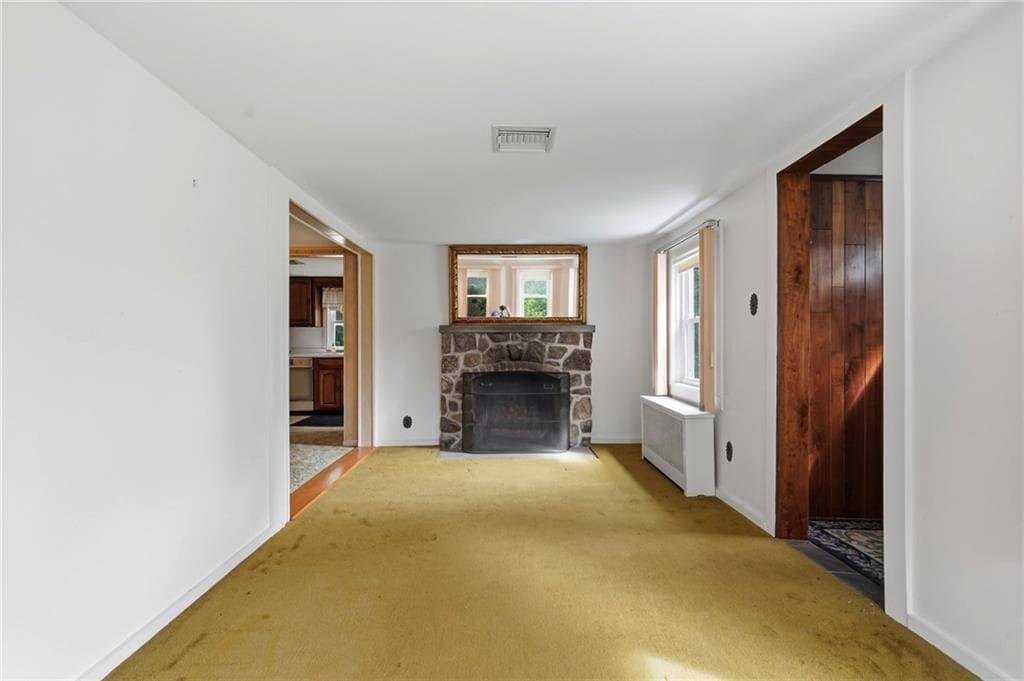 Single Family Residence at 1639 South County Trail, East Greenwich, photo 21 of 47