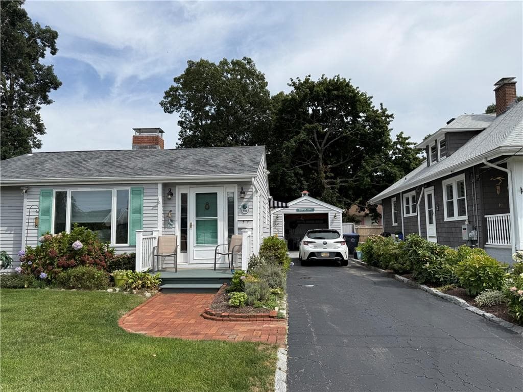 Single Family Residence at 88 TERRACE Ave Avenue E, East Providence, photo 2 of 39