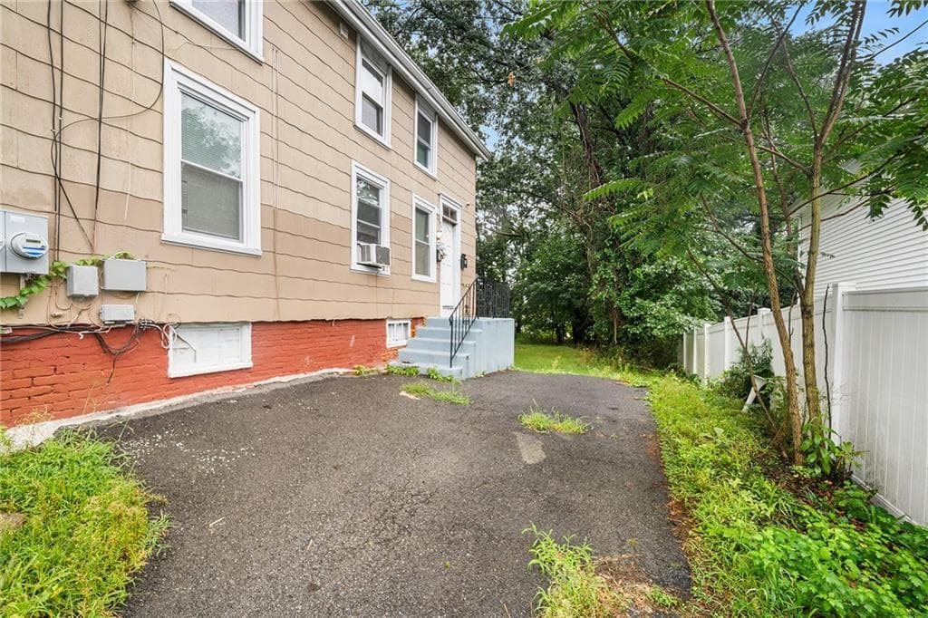 Multi Family at 8 Thomas Avenue, Pawtucket, photo 17 of 21