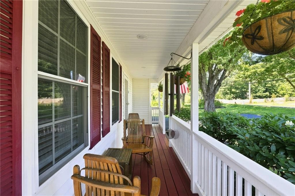 Single Family Residence at 101 Kingstown Road, Richmond, photo 6 of 50