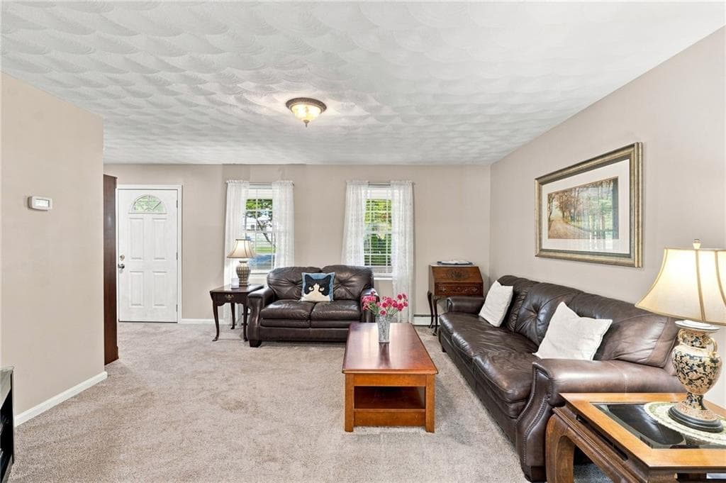Single Family Residence at 101 Kingstown Road, Richmond, photo 7 of 50