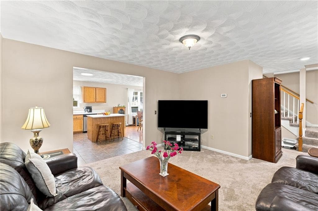 Single Family Residence at 101 Kingstown Road, Richmond, photo 9 of 50