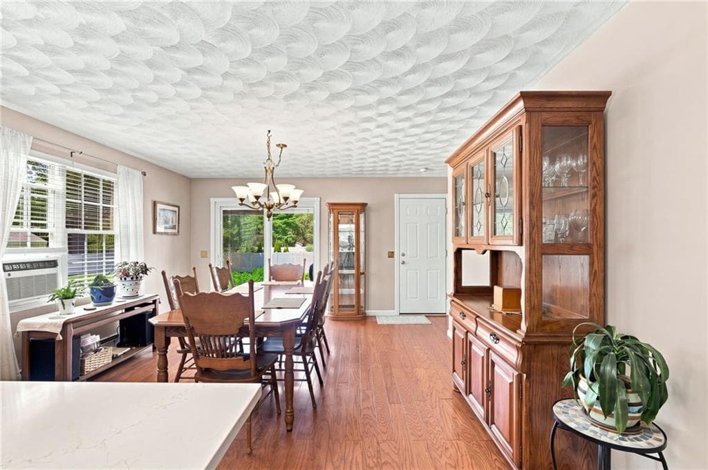 Single Family Residence at 101 Kingstown Road, Richmond, photo 14 of 50