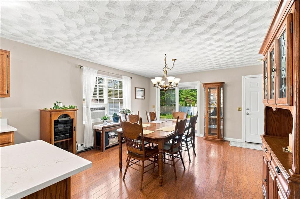 Single Family Residence at 101 Kingstown Road, Richmond, photo 15 of 50