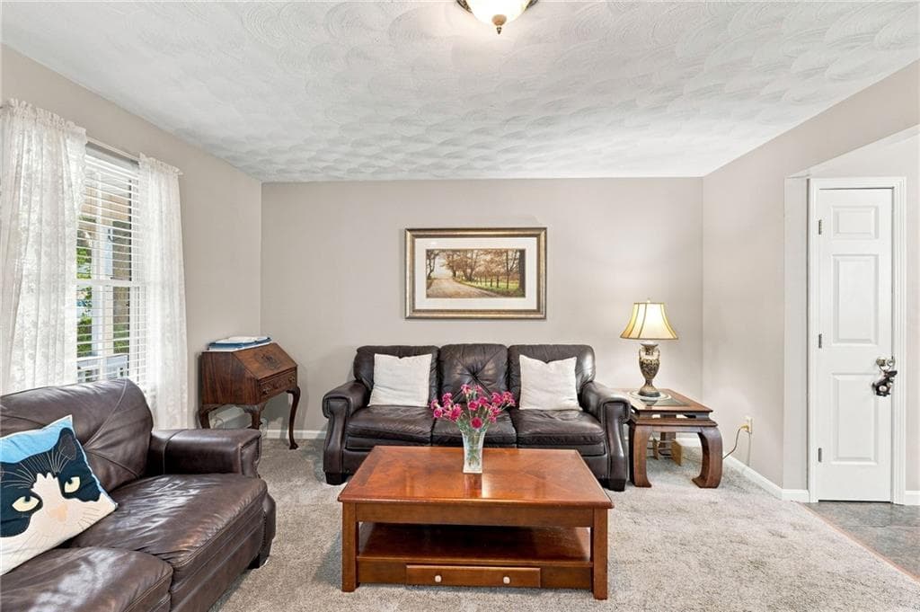 Single Family Residence at 101 Kingstown Road, Richmond, photo 8 of 50