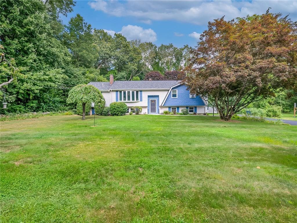 Single Family Residence at 285 Joslin Road, Burrillville, photo 2 of 41