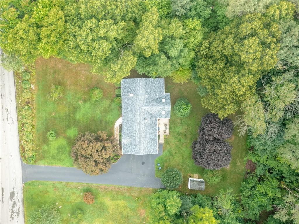 Single Family Residence at 285 Joslin Road, Burrillville, photo 3 of 41