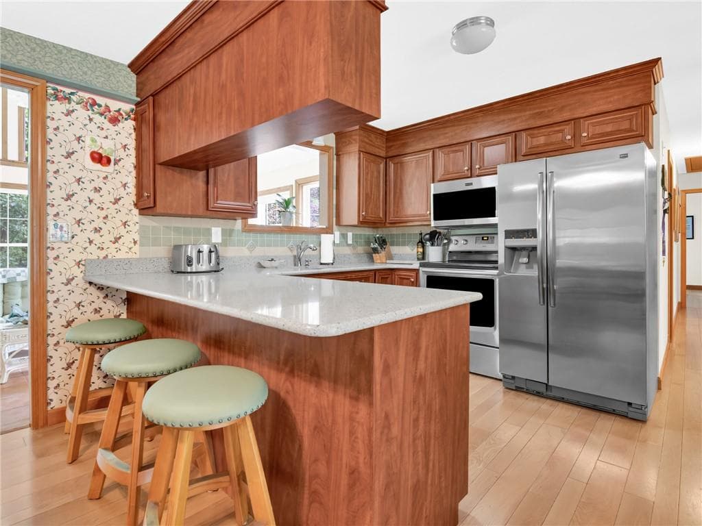 Single Family Residence at 285 Joslin Road, Burrillville, photo 10 of 41