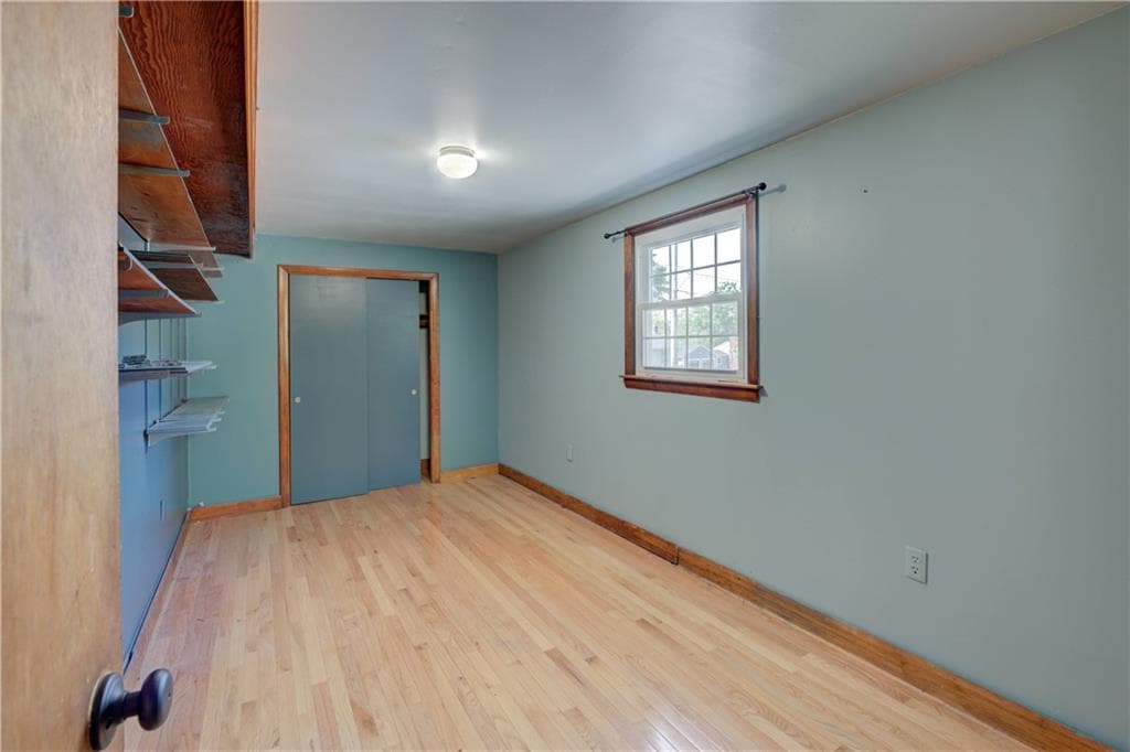 Single Family Residence at 343 Turner Road, Middletown, photo 13 of 38