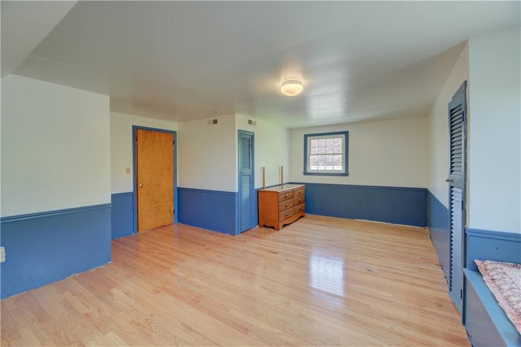 Single Family Residence at 343 Turner Road, Middletown, photo 17 of 38