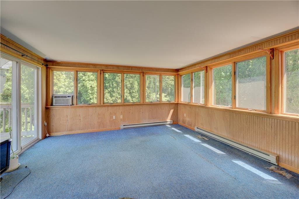 Single Family Residence at 343 Turner Road, Middletown, photo 10 of 38