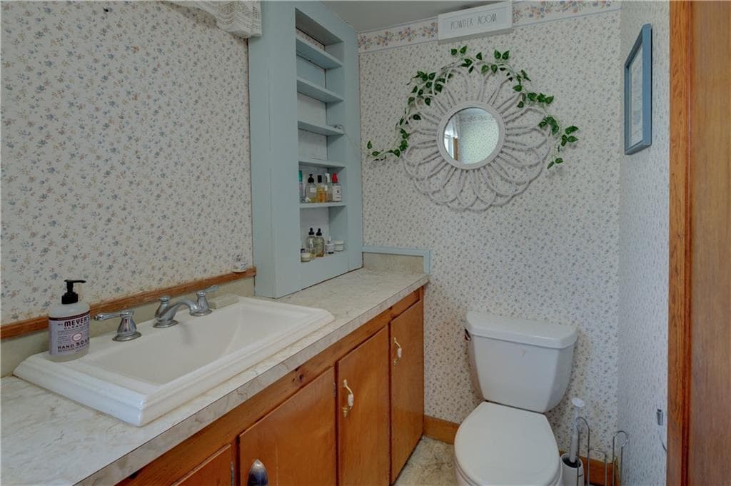 Single Family Residence at 343 Turner Road, Middletown, photo 14 of 38