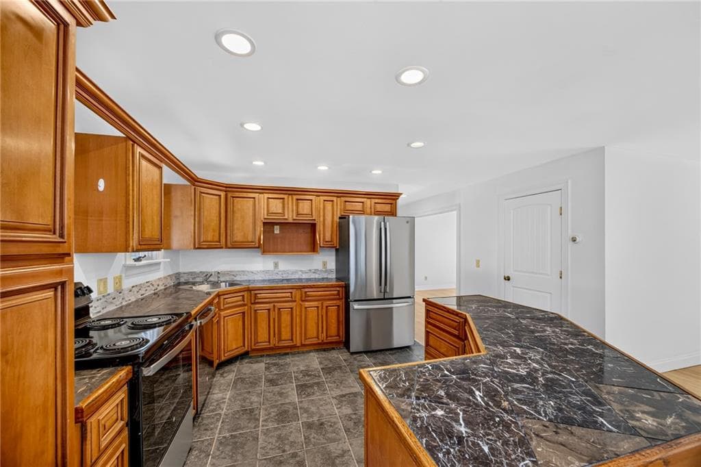 Single Family Residence at 128 Botka Drive, Charlestown, photo 11 of 43