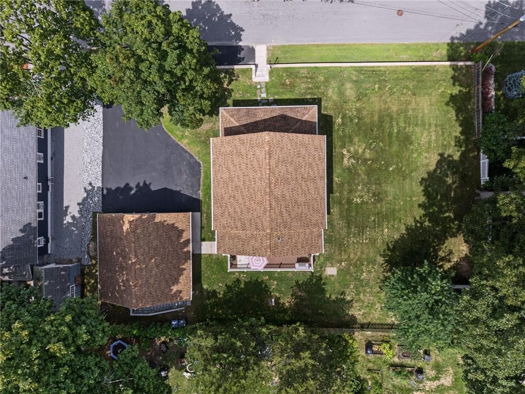 Single Family Residence at 81 Rogers Avenue, Barrington, photo 8 of 50