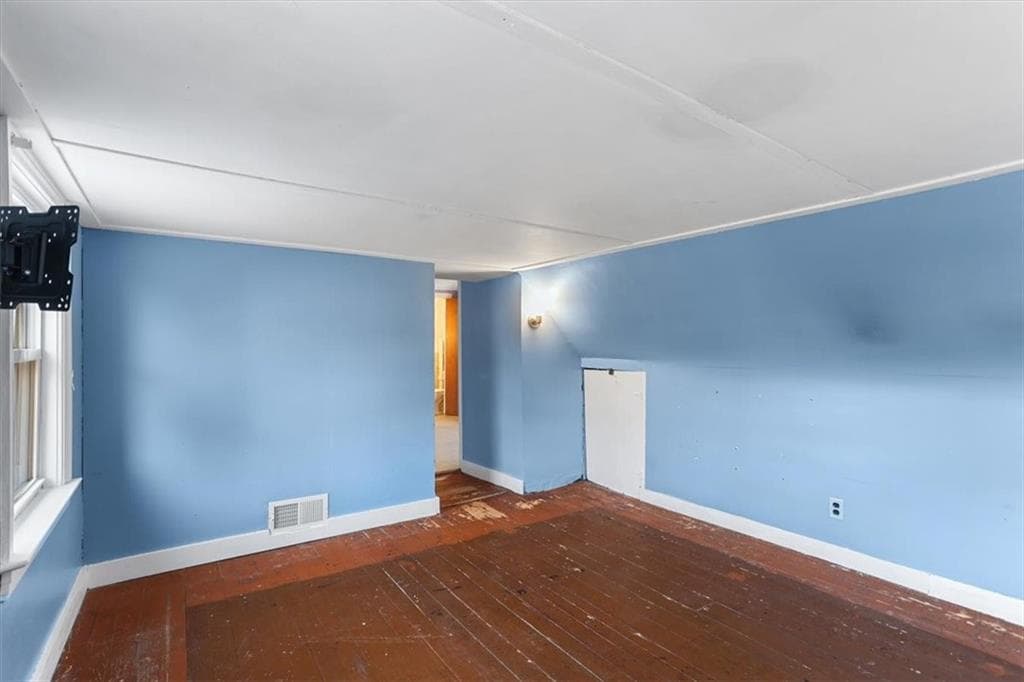 Multi Family at 6 Shore Road, East Providence, photo 28 of 43