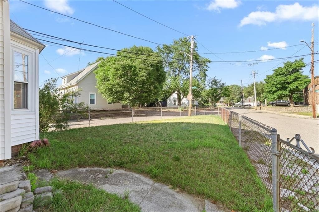 Multi Family at 6 Shore Road, East Providence, photo 18 of 43