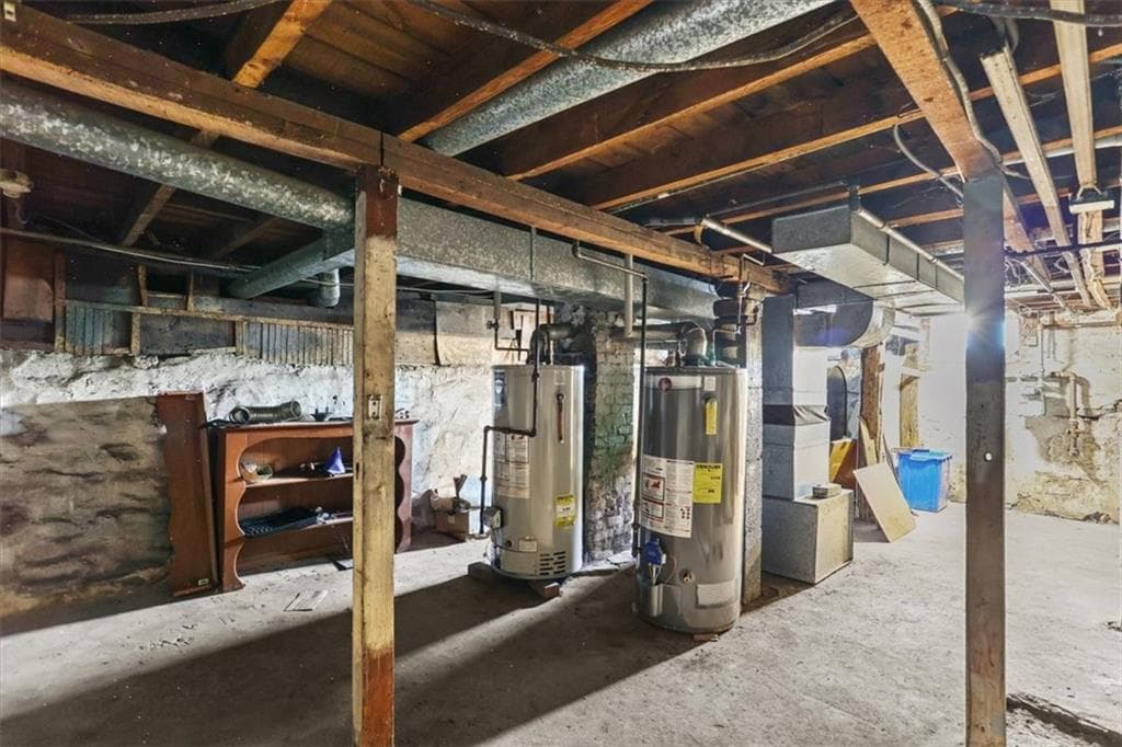 Multi Family at 6 Shore Road, East Providence, photo 31 of 43