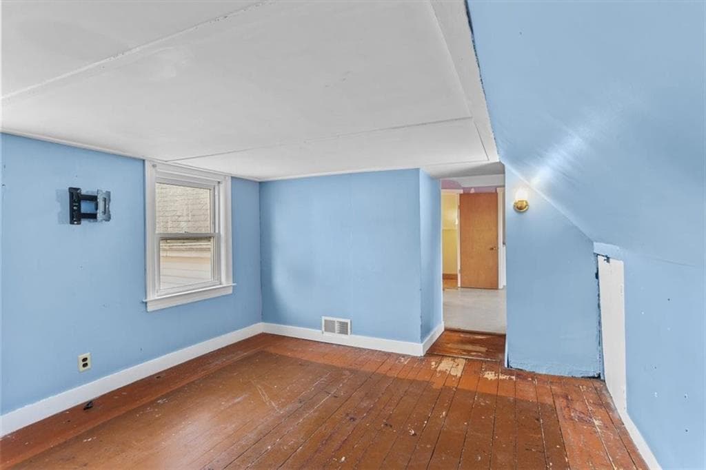 Multi Family at 6 Shore Road, East Providence, photo 29 of 43