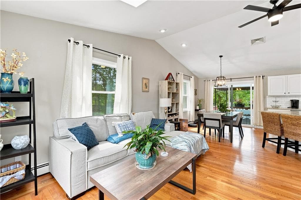 Single Family Residence at 32 Mountaindale Road, Smithfield, photo 14 of 39