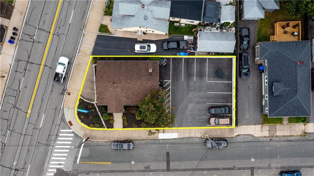 Commercial at 1155 Newport Avenue, Pawtucket, photo 2 of 42