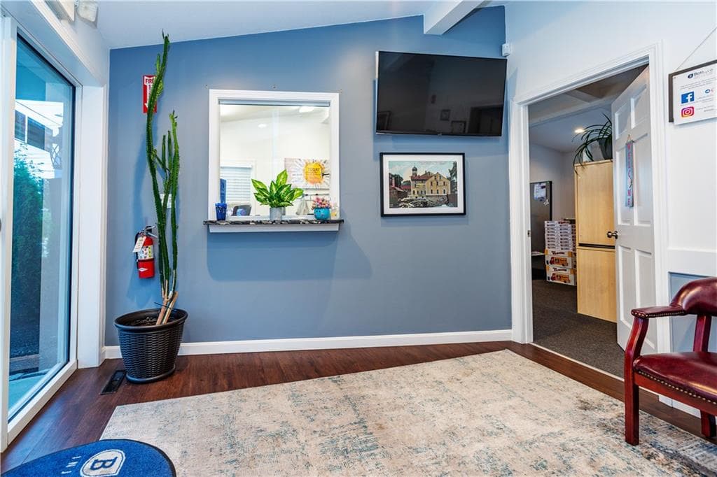 Commercial at 1155 Newport Avenue, Pawtucket, photo 9 of 42