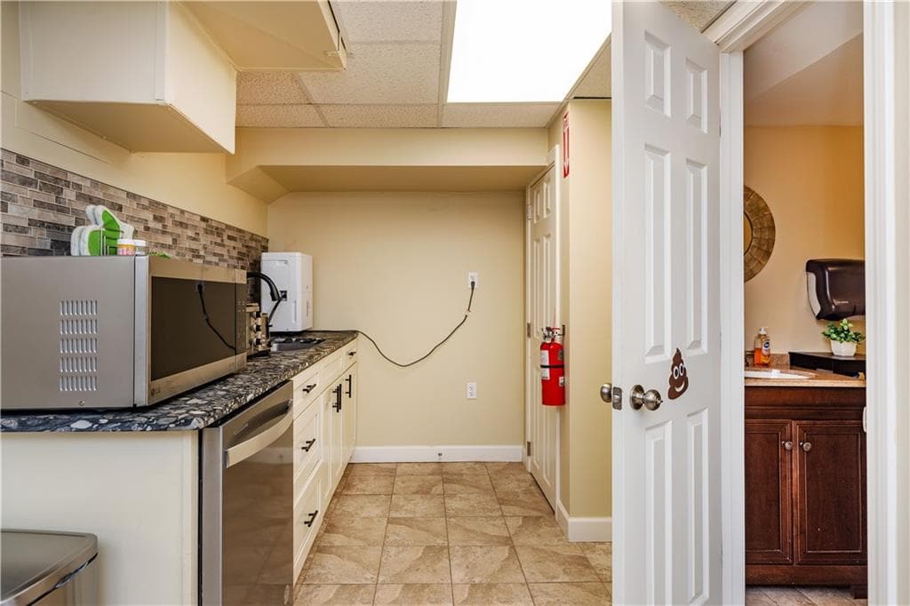 Commercial at 1155 Newport Avenue, Pawtucket, photo 35 of 42