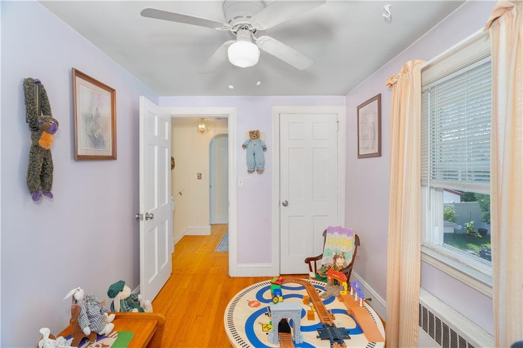 Single Family Residence at 30 Beacon Circle, Cranston, photo 27 of 49