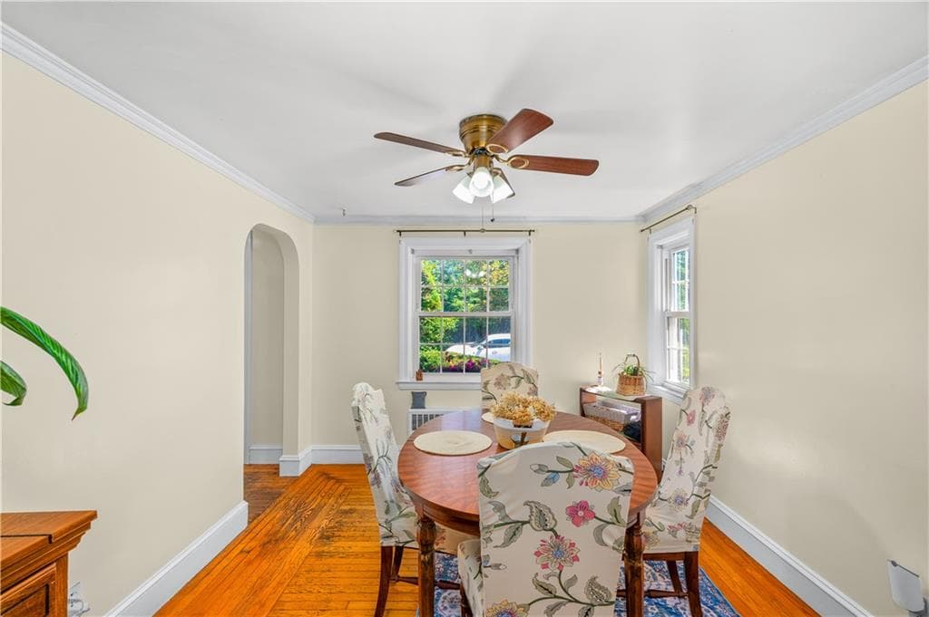 Single Family Residence at 30 Beacon Circle, Cranston, photo 6 of 49