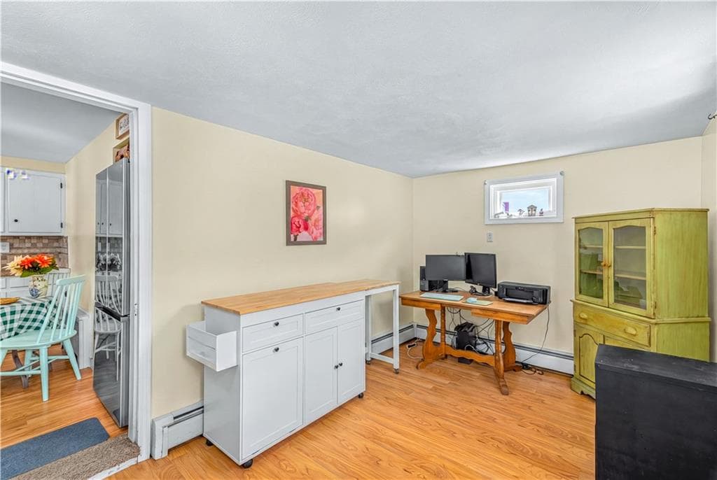 Single Family Residence at 30 Beacon Circle, Cranston, photo 12 of 49