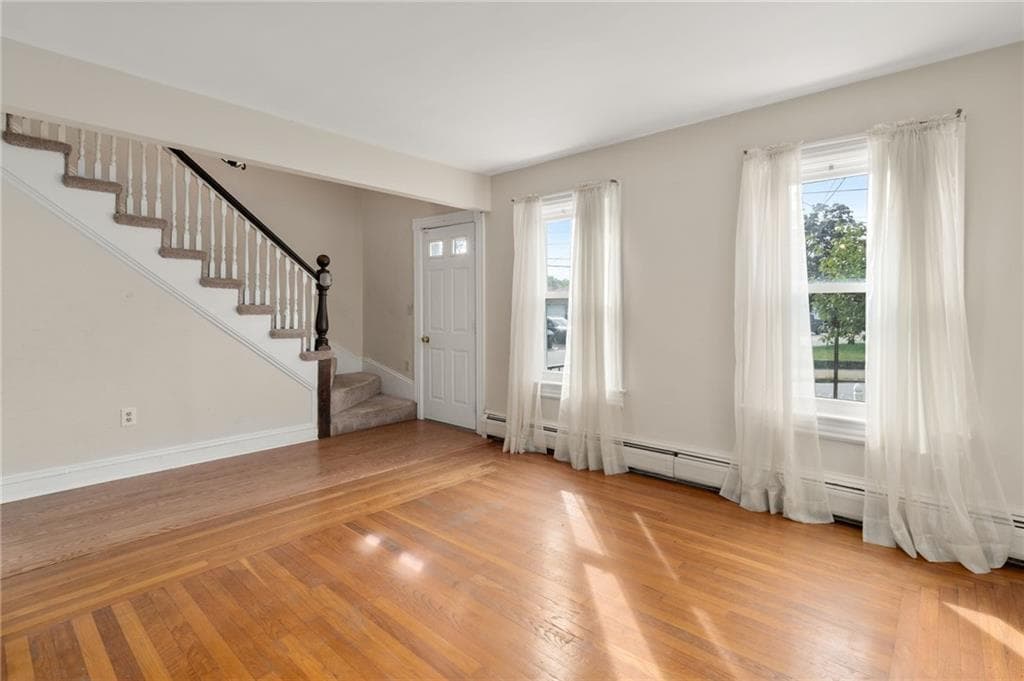 Condominium at 180 Beechwood Avenue UNIT 3, Pawtucket, photo 2 of 18
