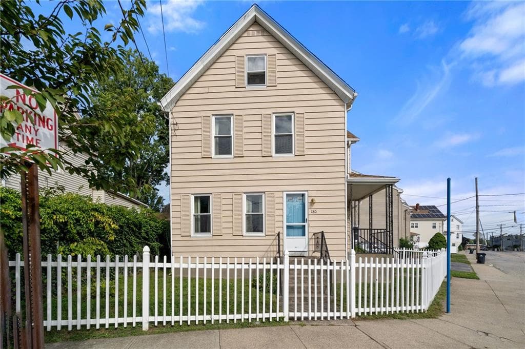 Condominium at 180 Beechwood Avenue UNIT 3, Pawtucket, photo 15 of 18