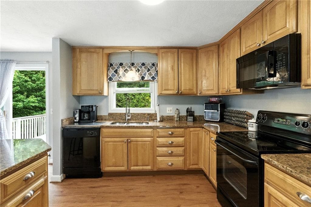 Single Family Residence at 30 Setian Lane, West Warwick, photo 16 of 48