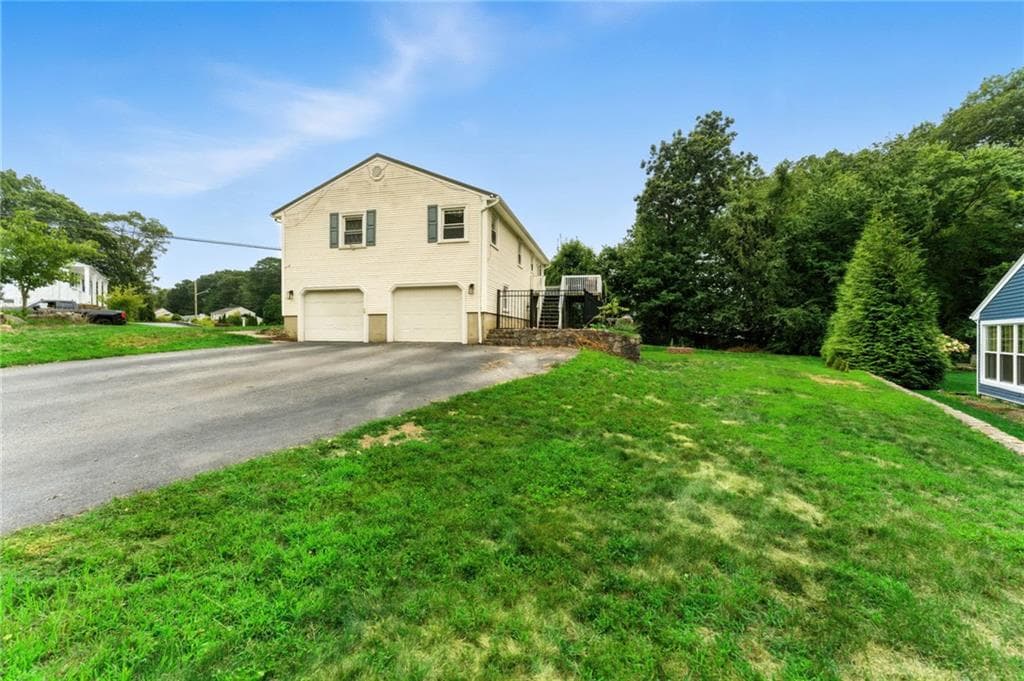 Single Family Residence at 30 Setian Lane, West Warwick, photo 7 of 48
