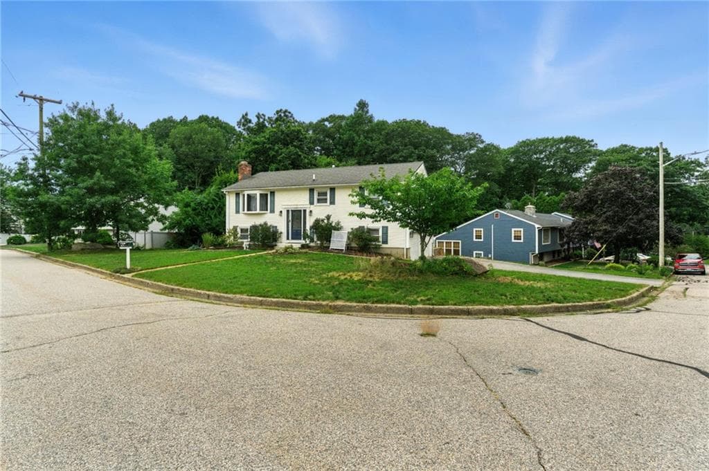 Single Family Residence at 30 Setian Lane, West Warwick, photo 5 of 48