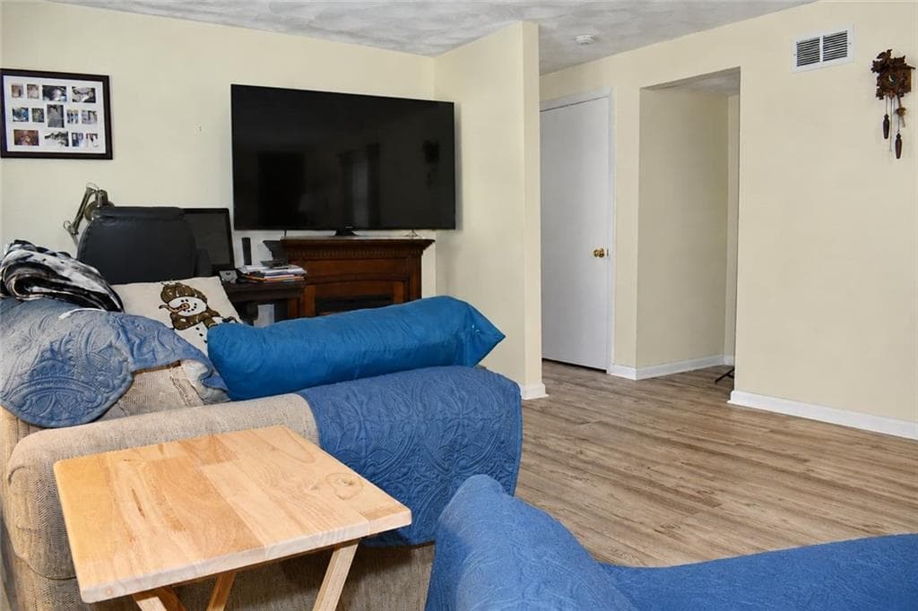 Condominium at West Warwick, photo 12 of 30