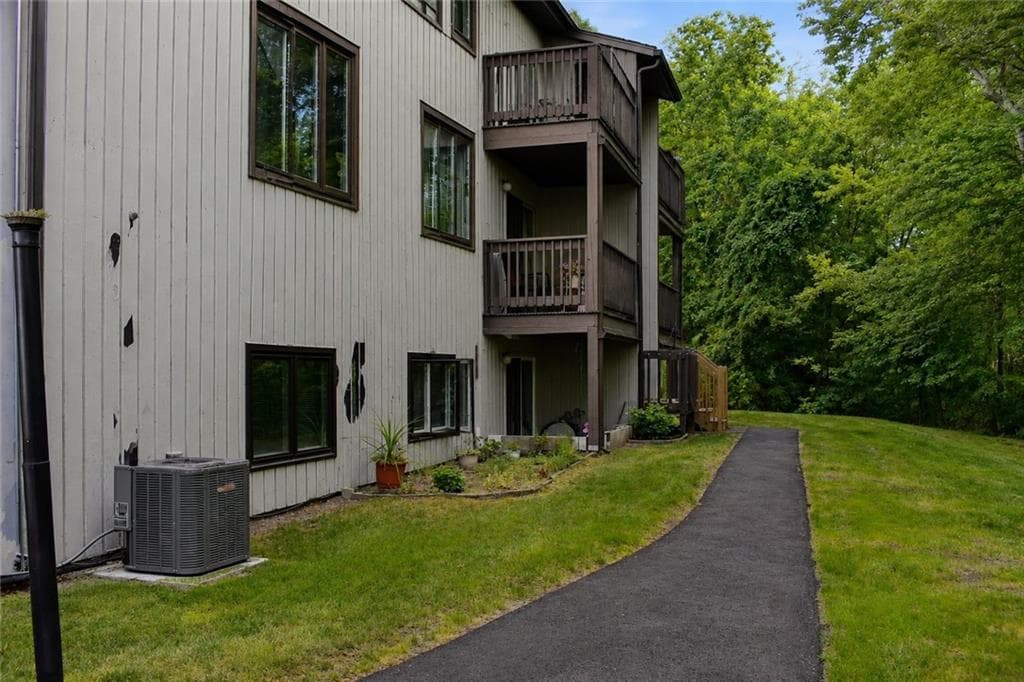Condominium at West Warwick, photo 28 of 30