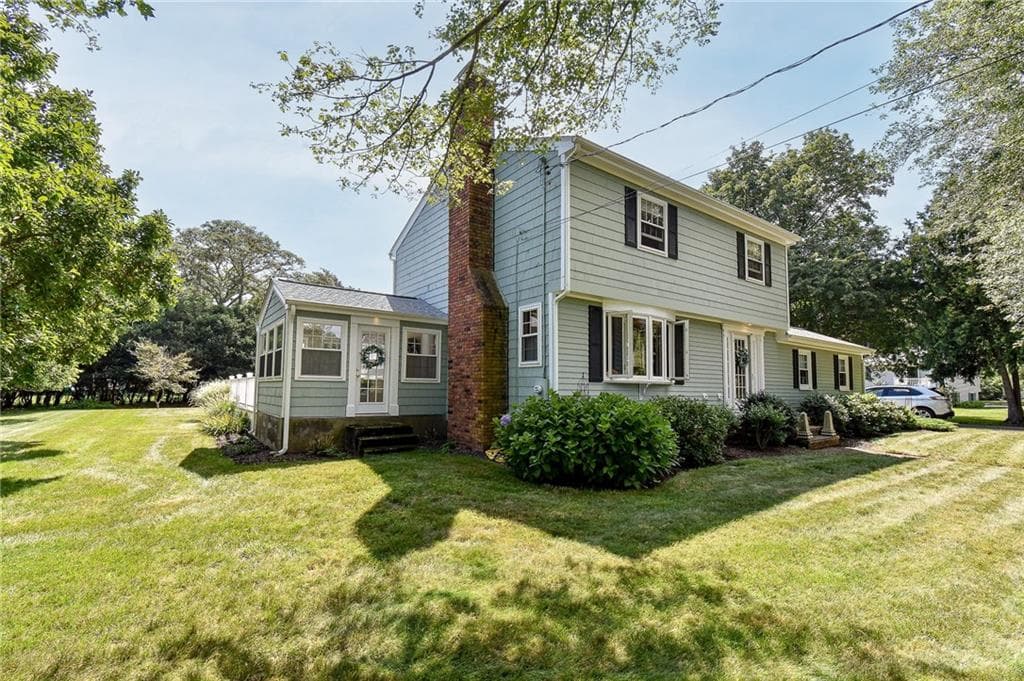 Single Family Residence at 47 Shady Cove Road, North Kingstown, photo 3 of 50