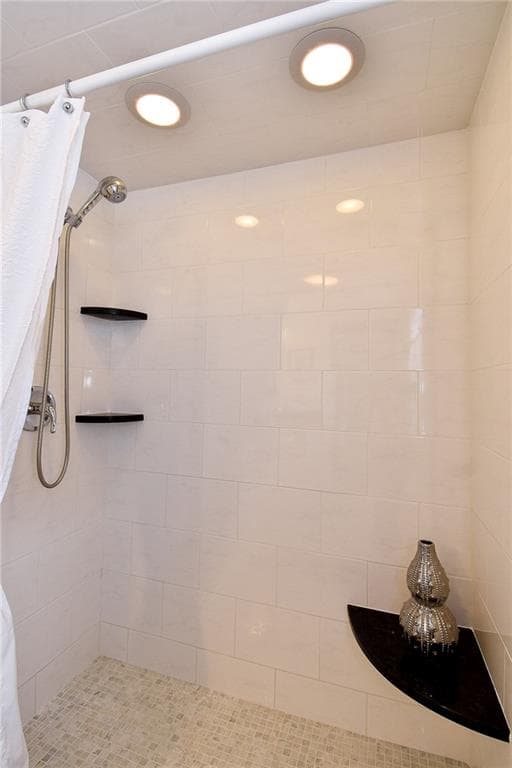 Single Family Residence at 47 Shady Cove Road, North Kingstown, photo 36 of 50