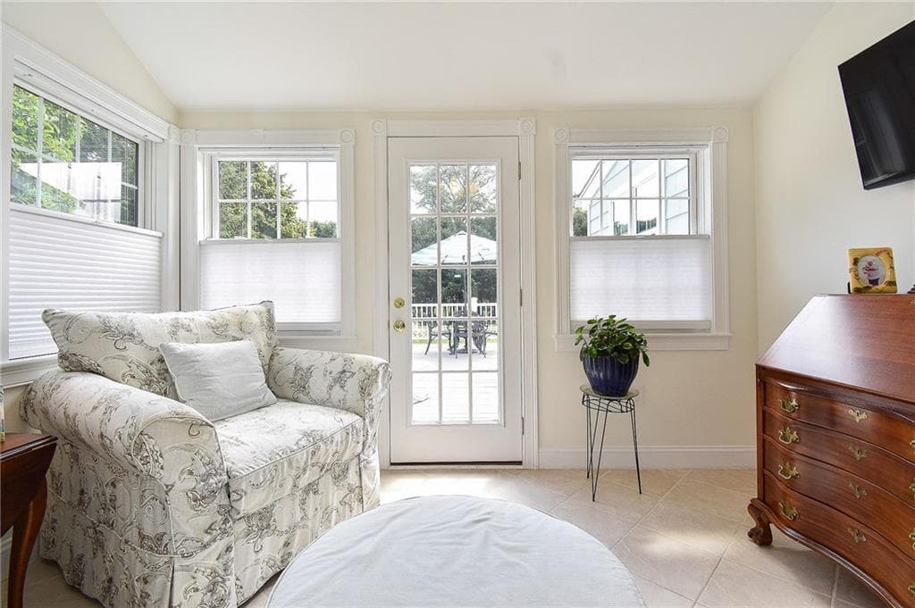 Single Family Residence at 47 Shady Cove Road, North Kingstown, photo 24 of 50