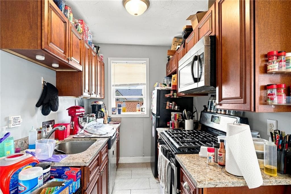 Multi Family at 419 421 Orms Street, Providence, photo 9 of 50