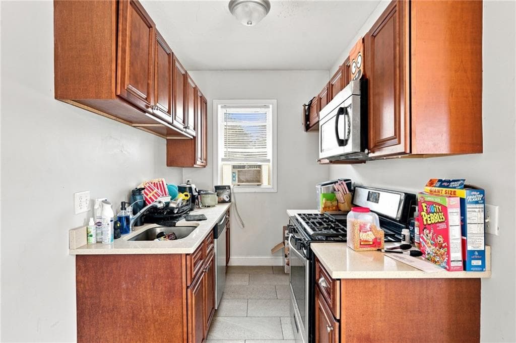 Multi Family at 419 421 Orms Street, Providence, photo 25 of 50