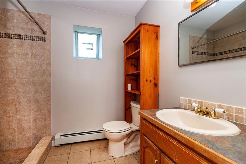 Single Family Residence at 41 Edie's Lane, Exeter, photo 36 of 43