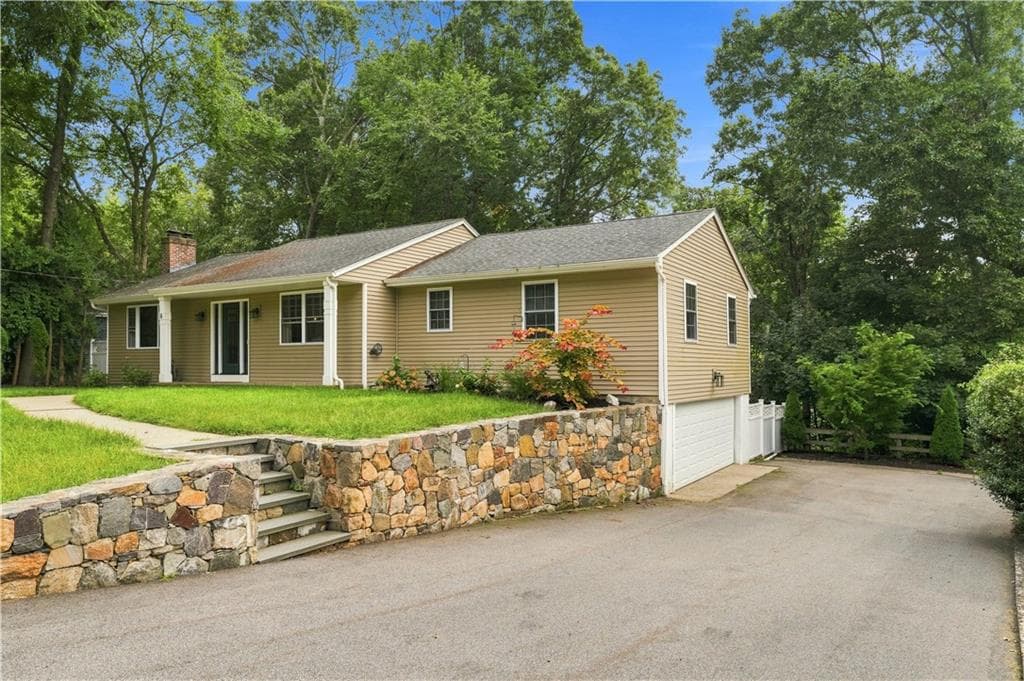 Single Family Residence at 6 Marywood Lane, Cumberland, photo 2 of 43